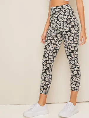 Allover Daisy Print Crop Leggings