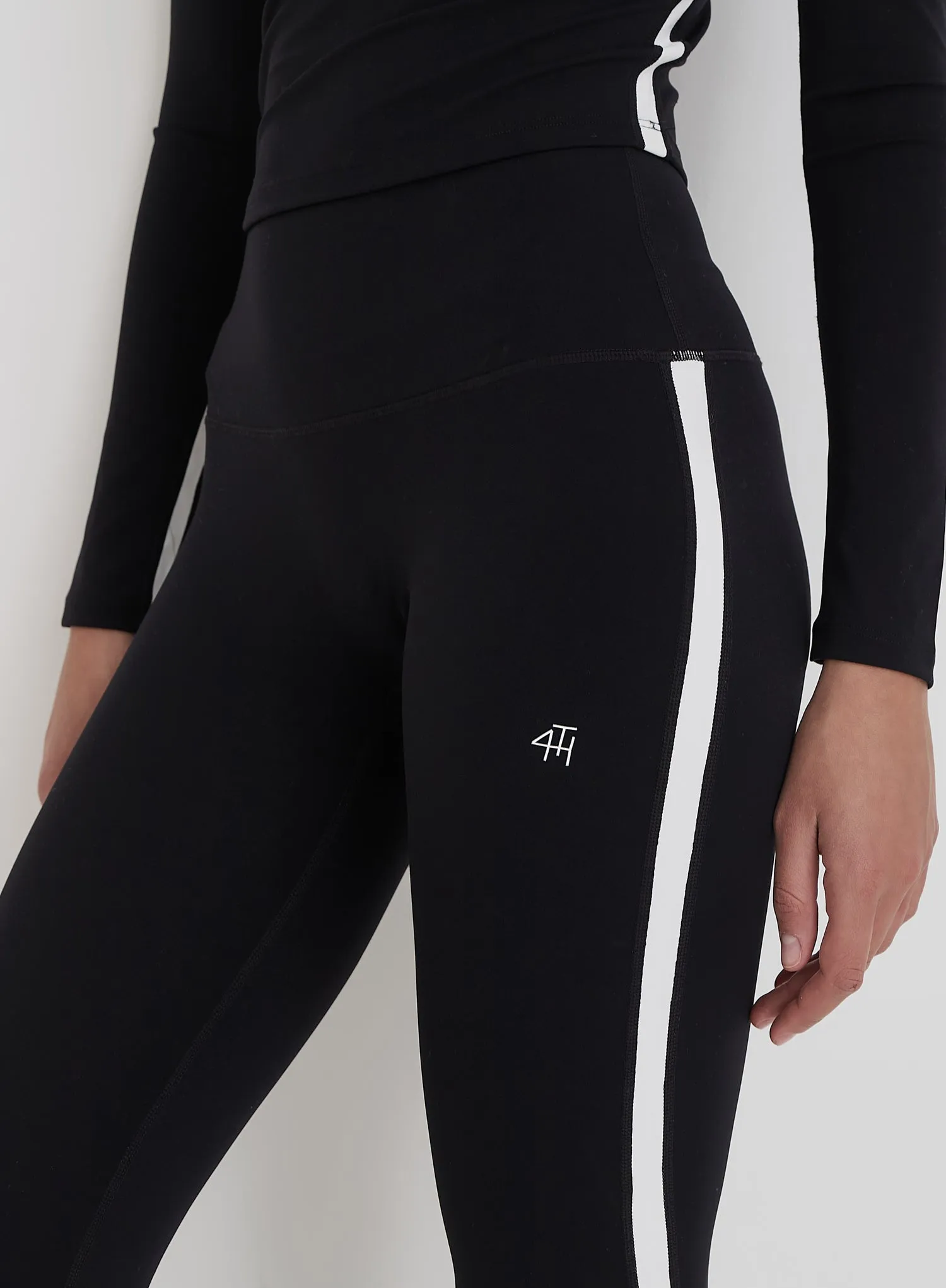 Black 4th Branded Contrast Piping Legging- Indra