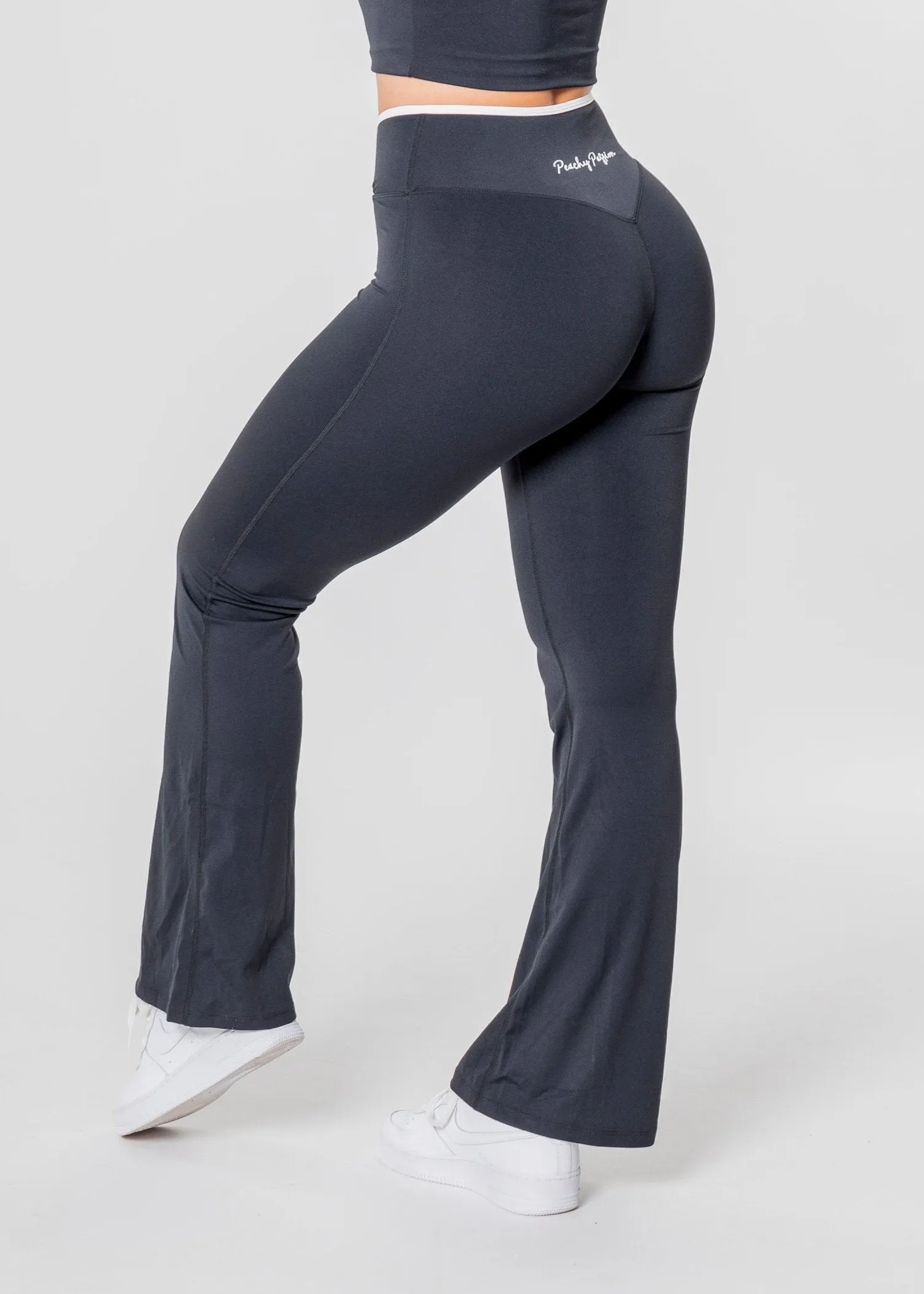 DYNAMIC Flared V-Waist Leggings