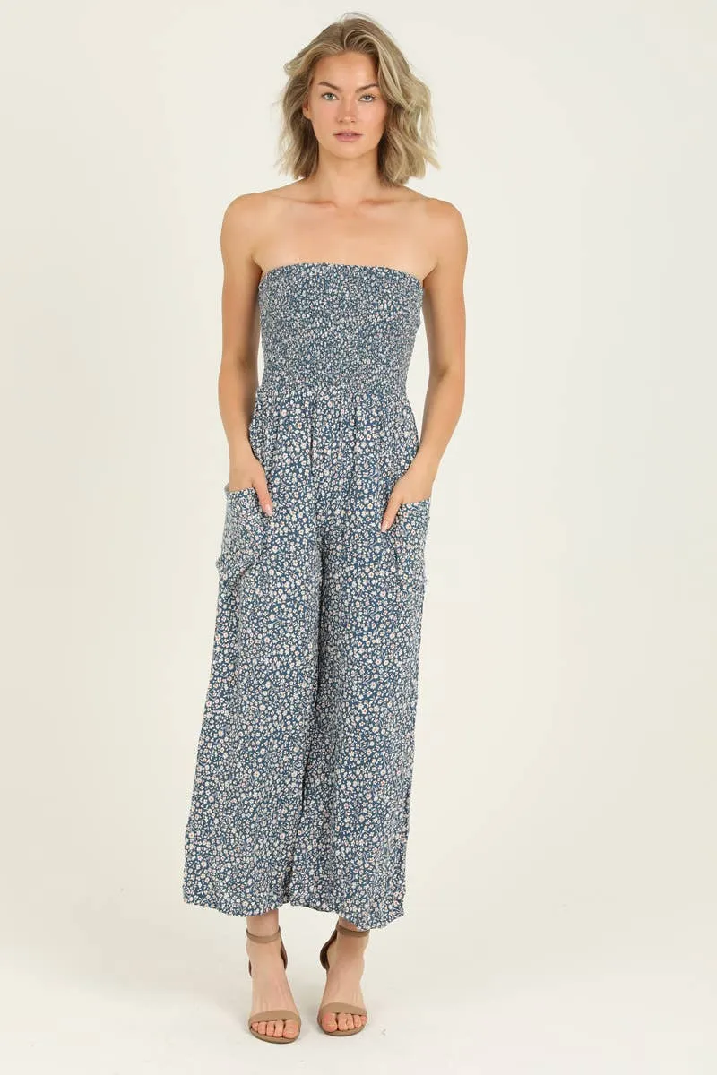 Gorgeous strapless jumpsuit, we are obsessed!