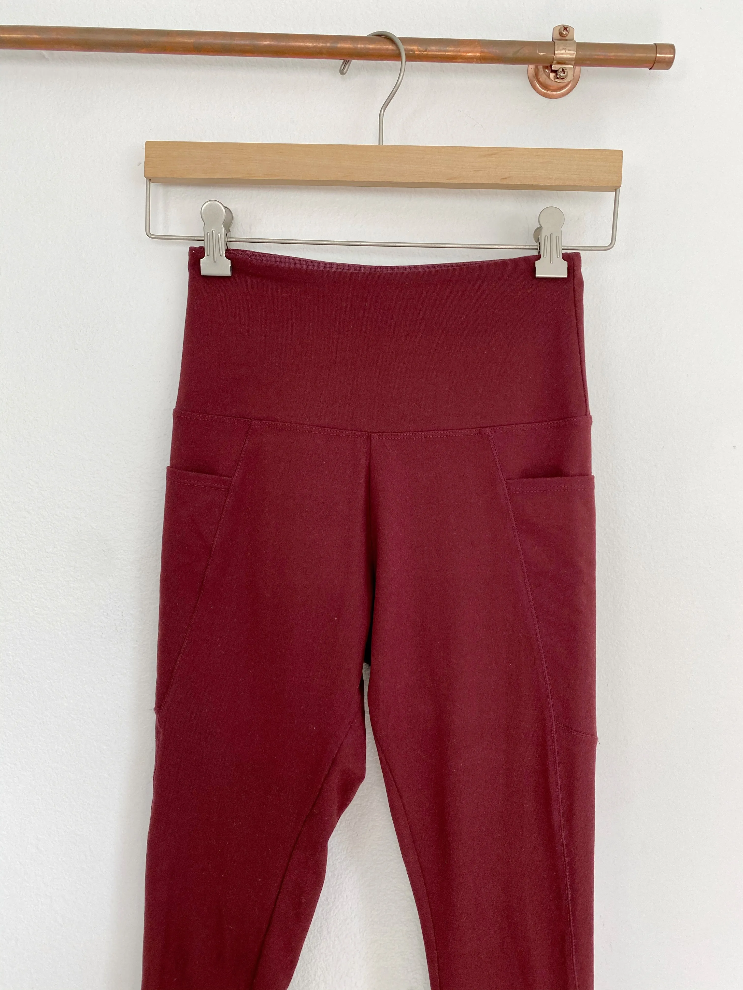 Marika Hi-rise Burgundy Leggings w/ Pockets Small