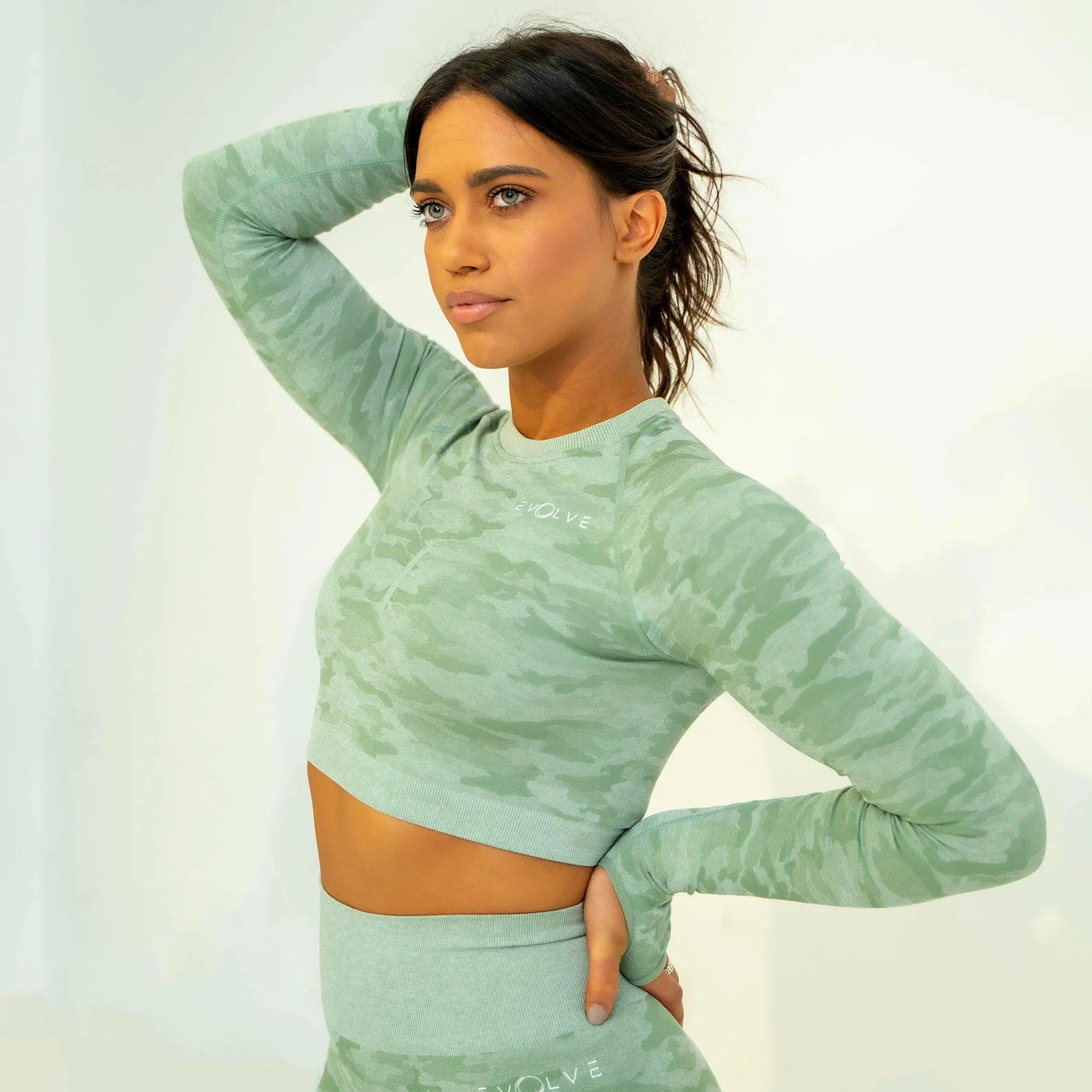 Rebel Seamless Crop Top (Camo Light Green)