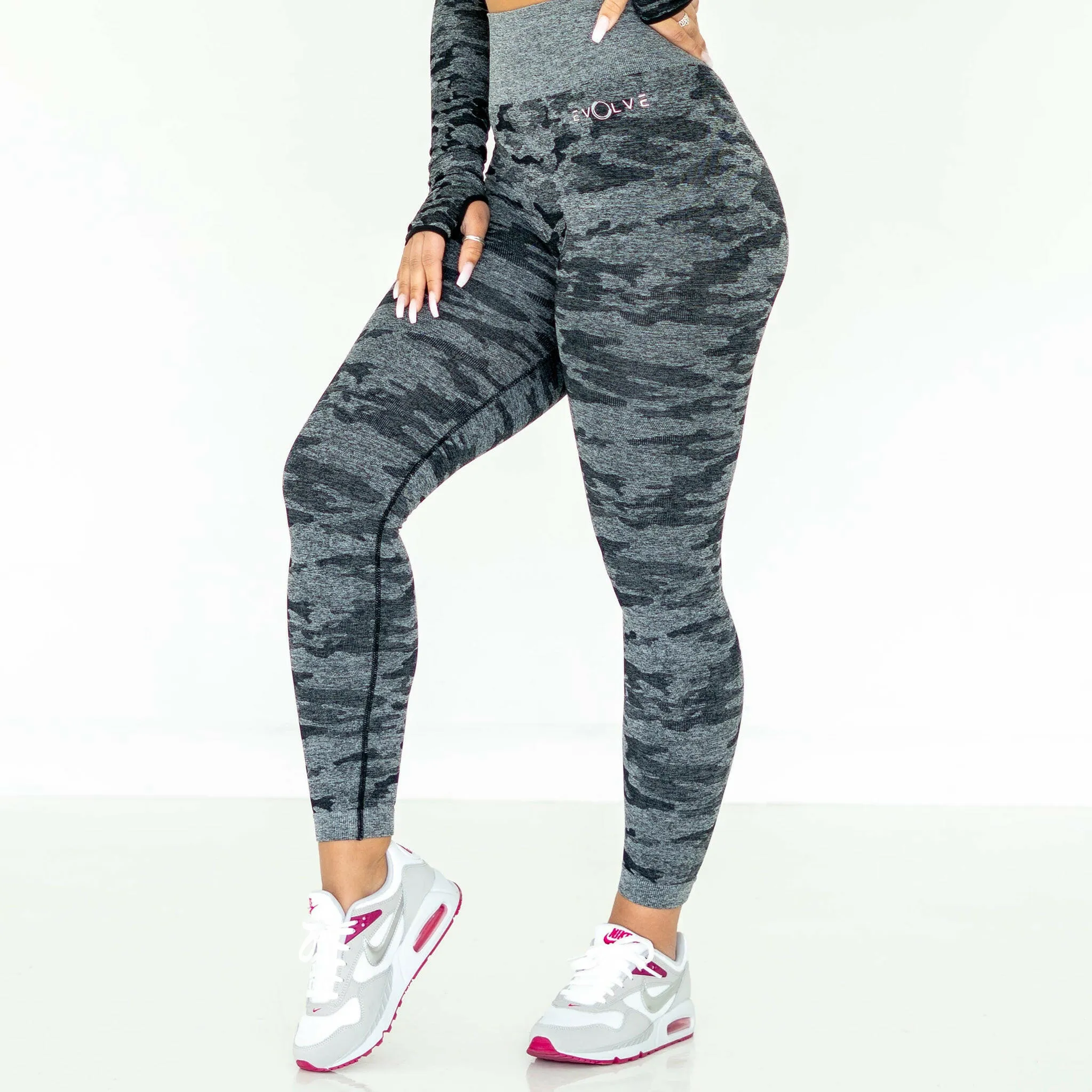 Rebel Seamless Leggings (Camo Black)