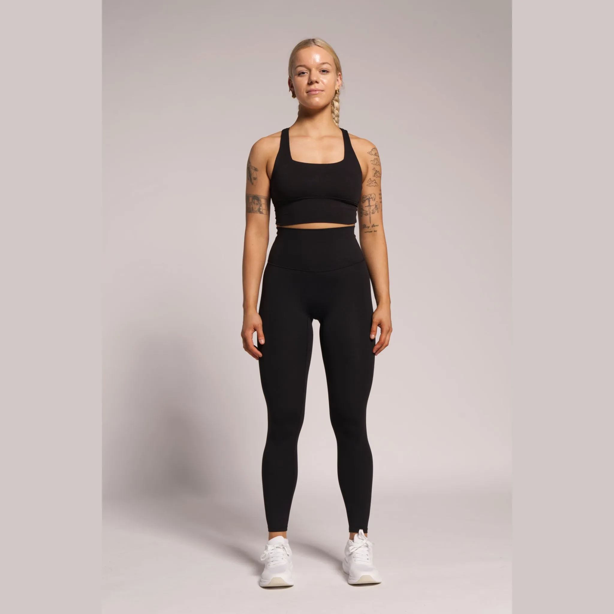 SkinHug High-Waisted Leggings-Timeless Black