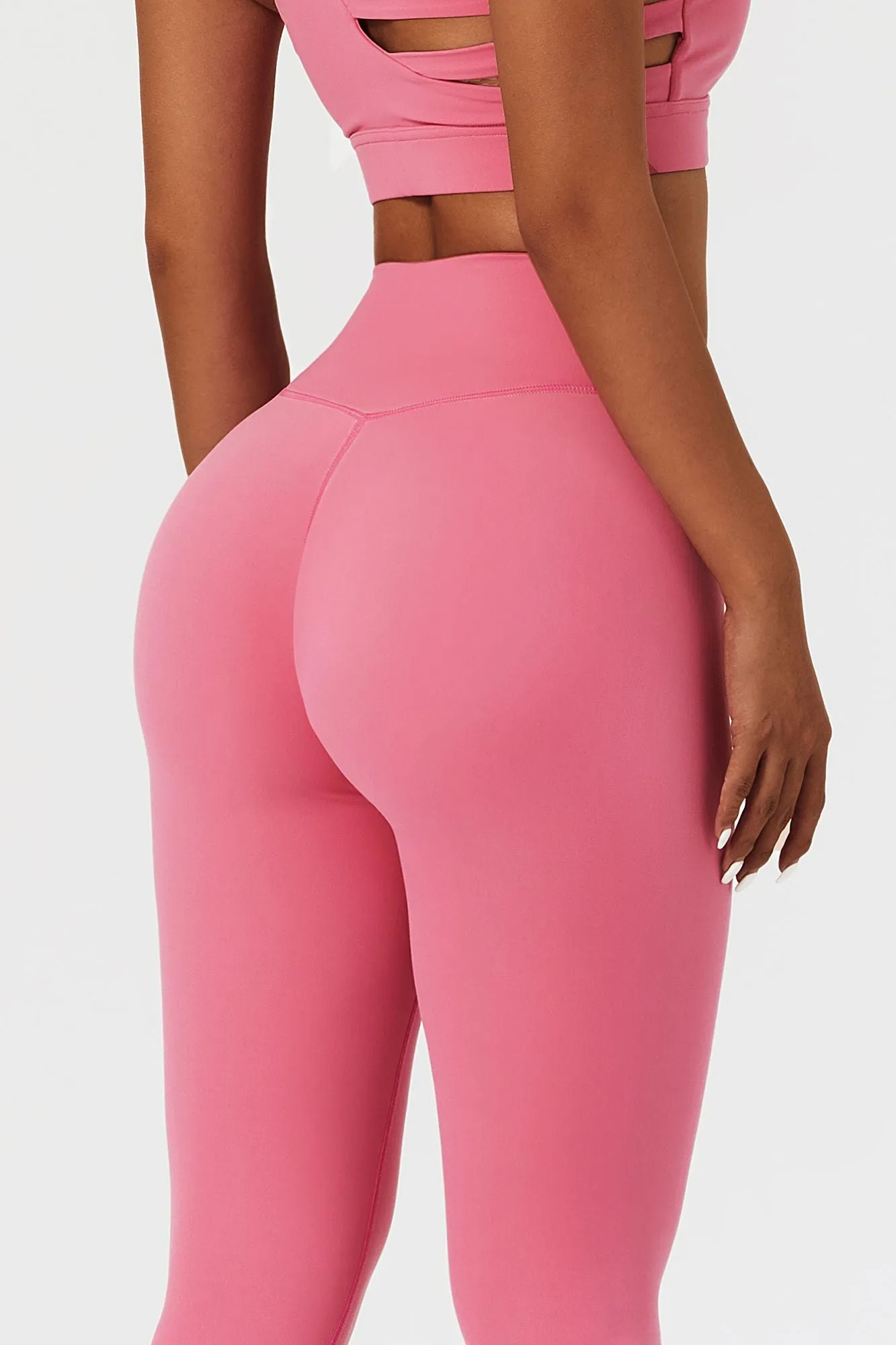 V Cross Waistband Butt-Sculpting Legging