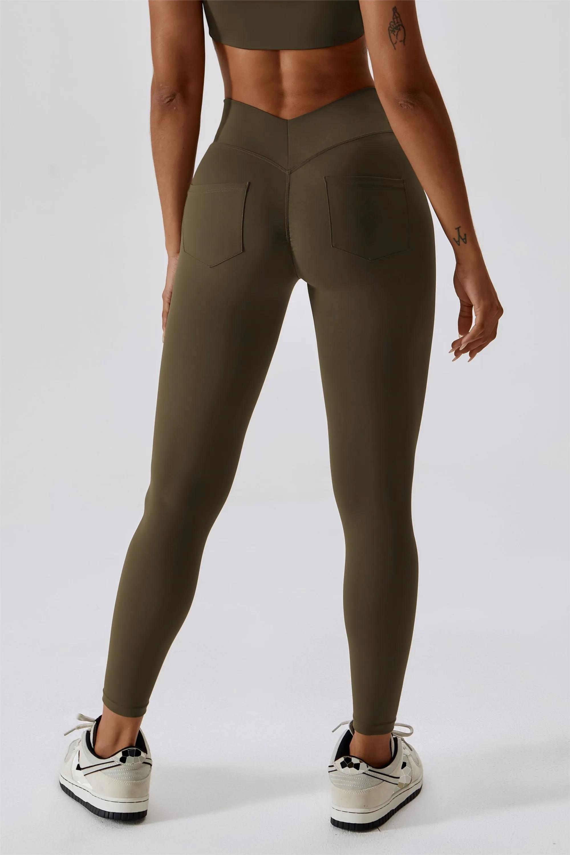 V-Waist Leggings with Pockets