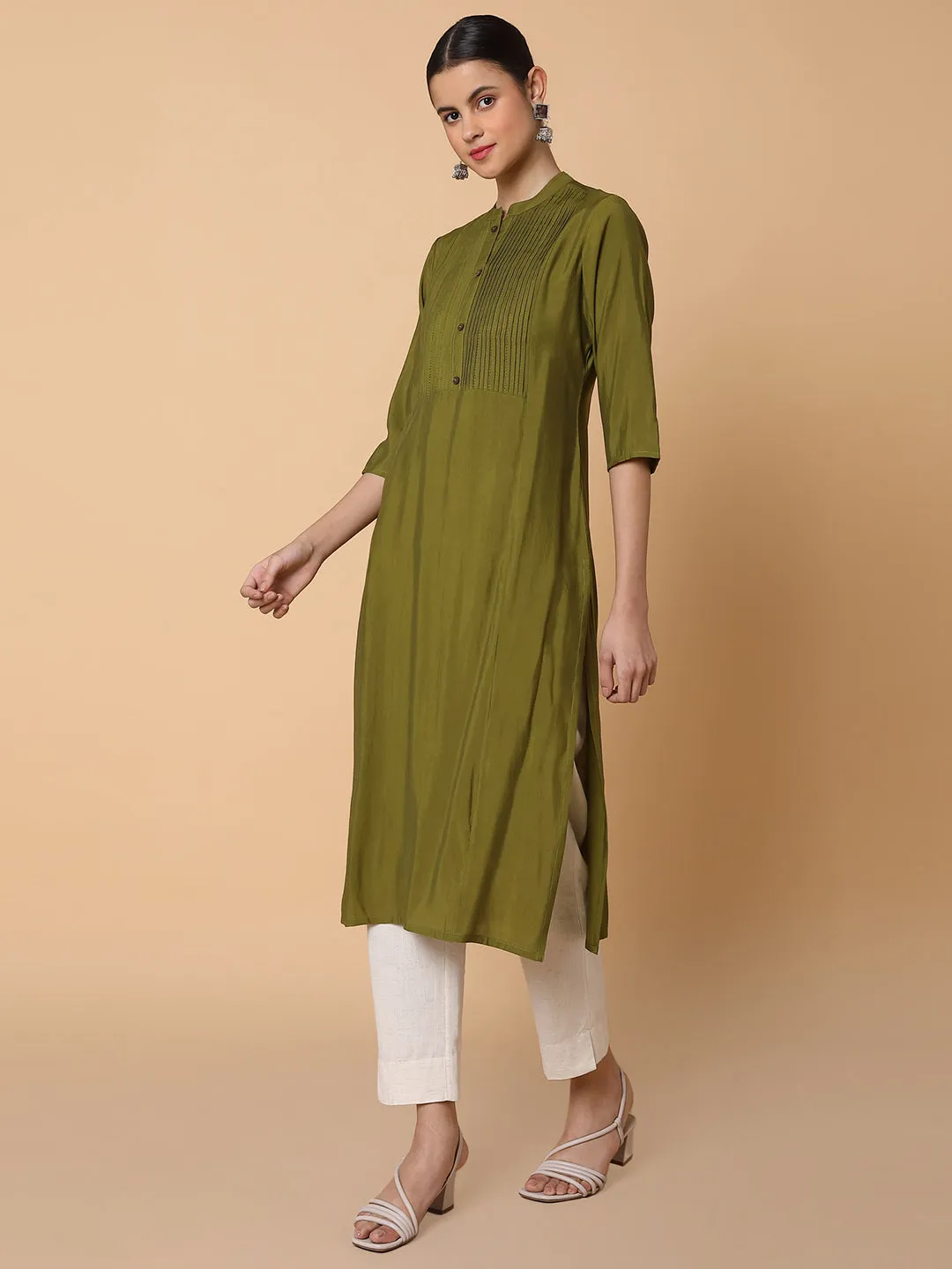 Women Solid Green Straight Kurta