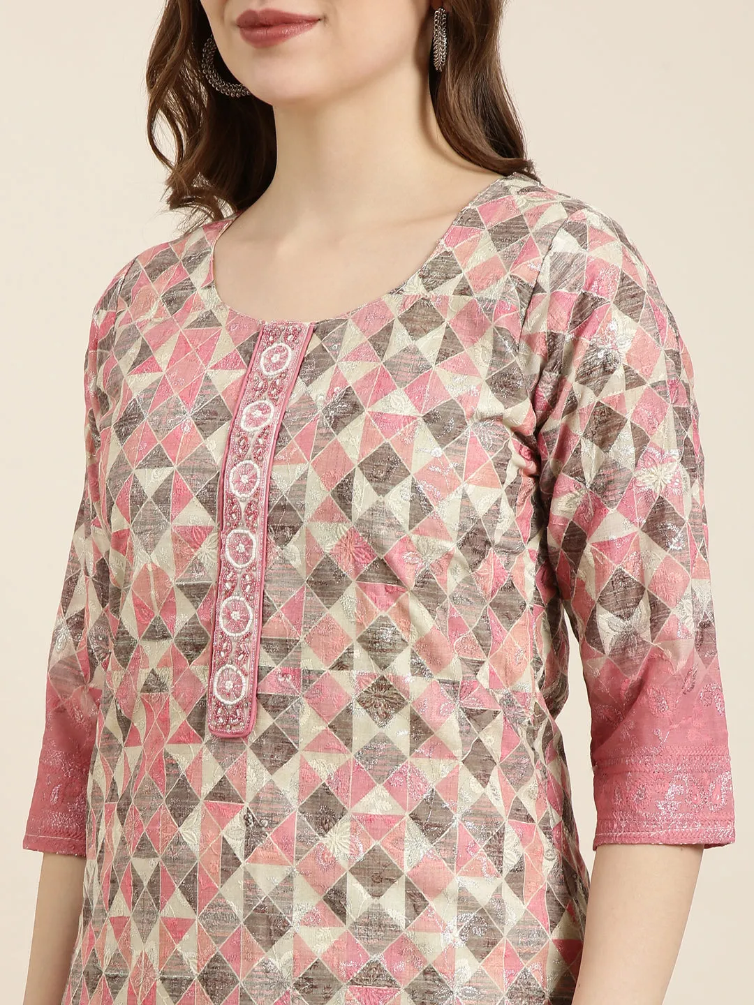 Women Straight Peach Geometric Kurta