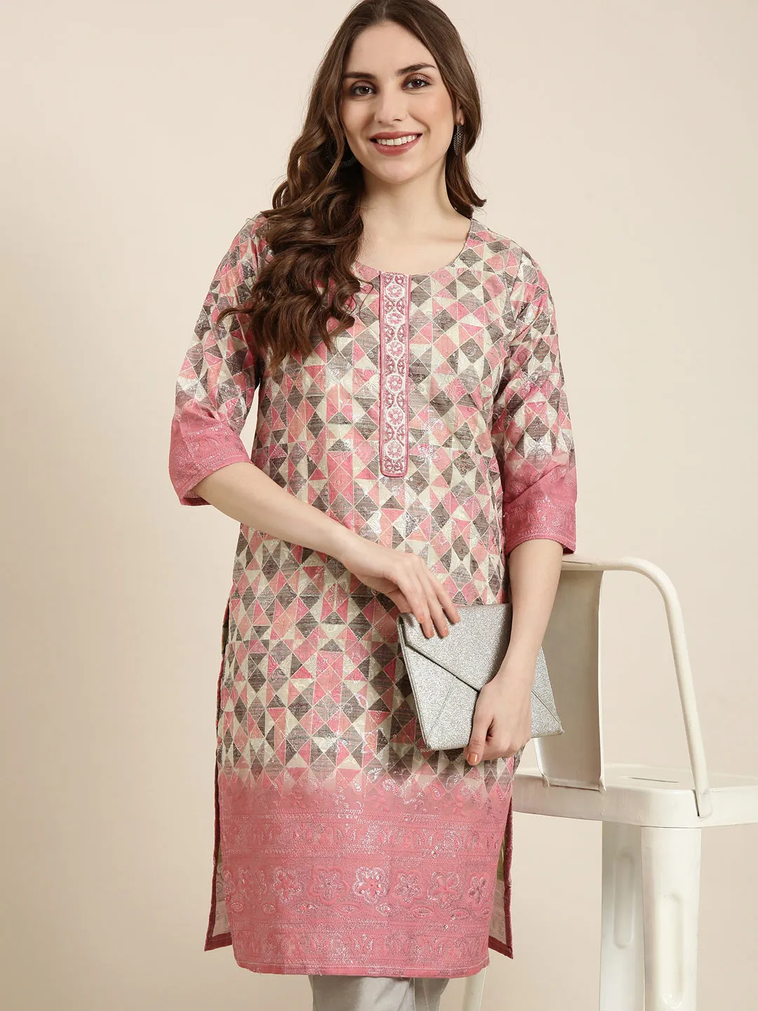 Women Straight Peach Geometric Kurta