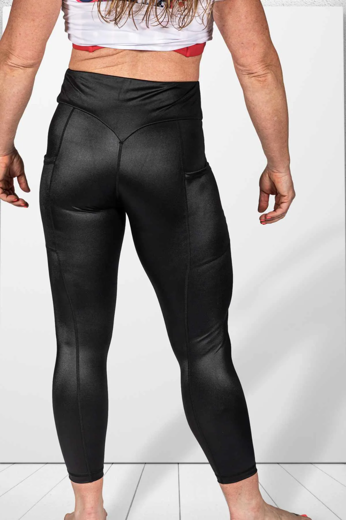 Worlds Ultimate Black Majestic CT Free 7/8 Pocket Leggings